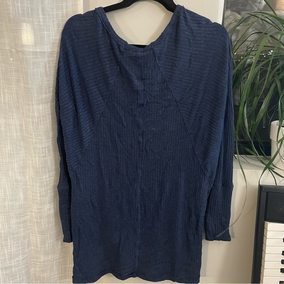 Free People Ventura Thermal Tee in Navy Heather - Picture 4 of 5